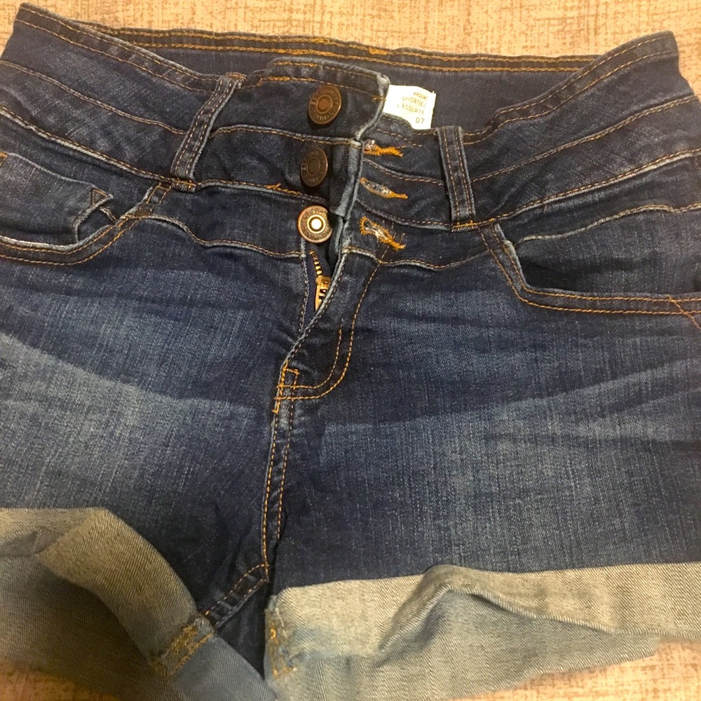 Shorts size 7 juniors